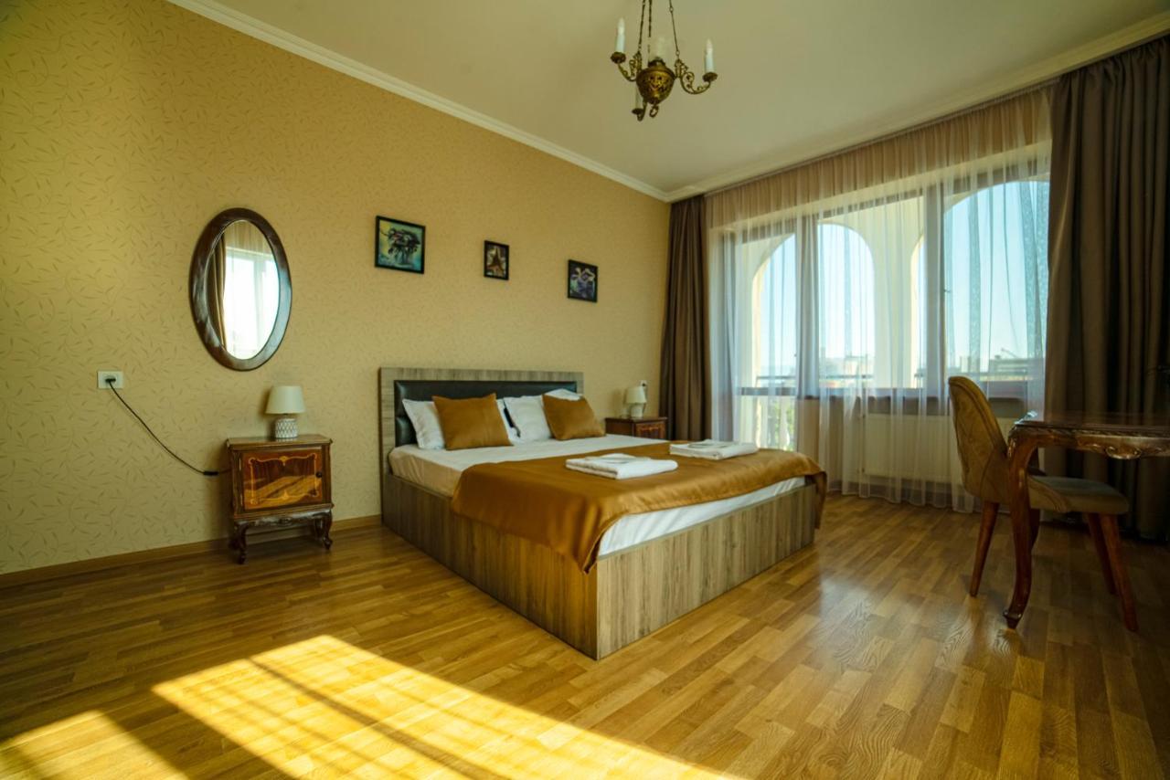 Midtown-Vera Tbilisi Esterno foto